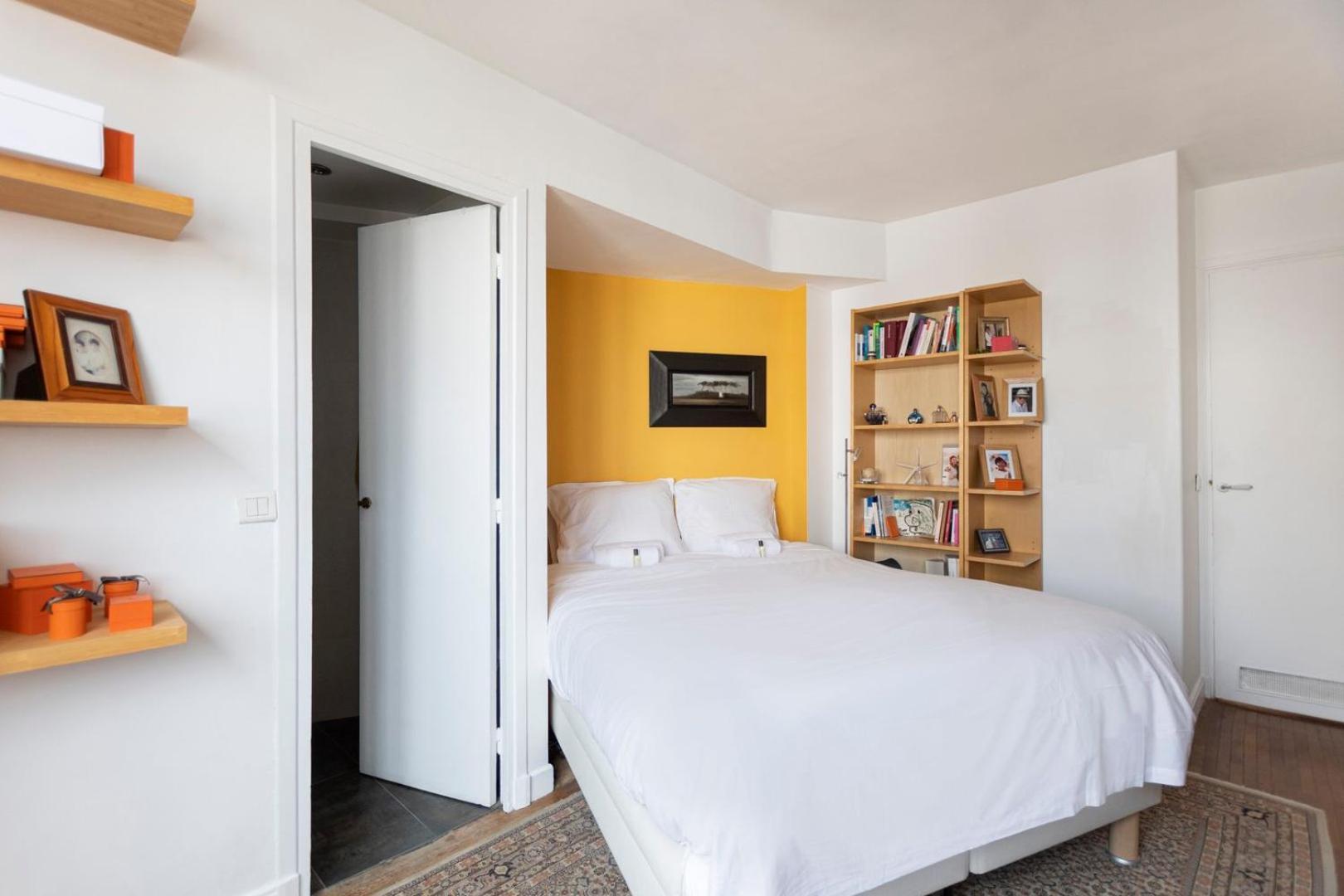 Guestready - Stunning 3 Bed Wbalcony Near Champs Elysées Parigi