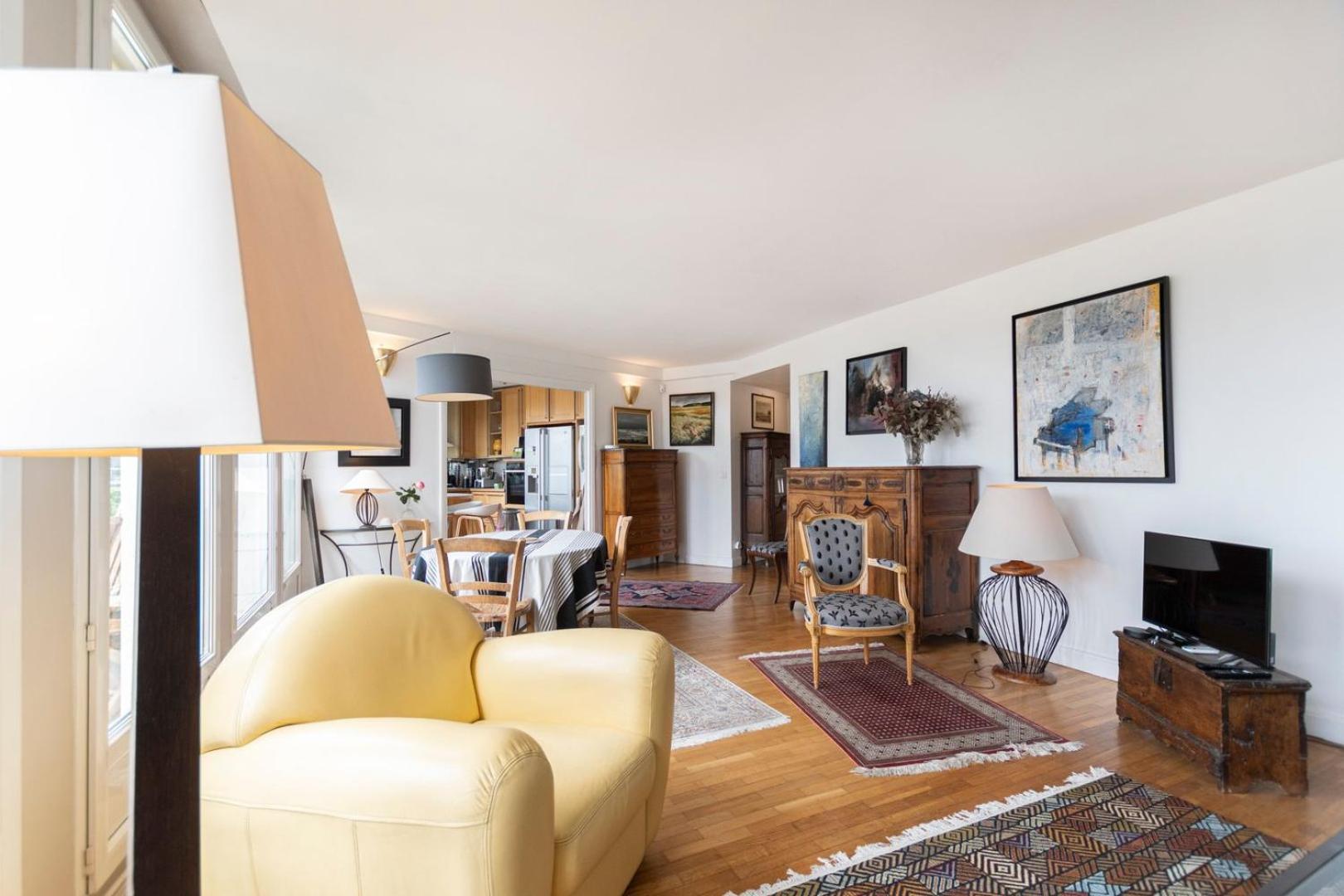 Guestready - Stunning 3 Bed Wbalcony Near Champs Elysées Appartamento