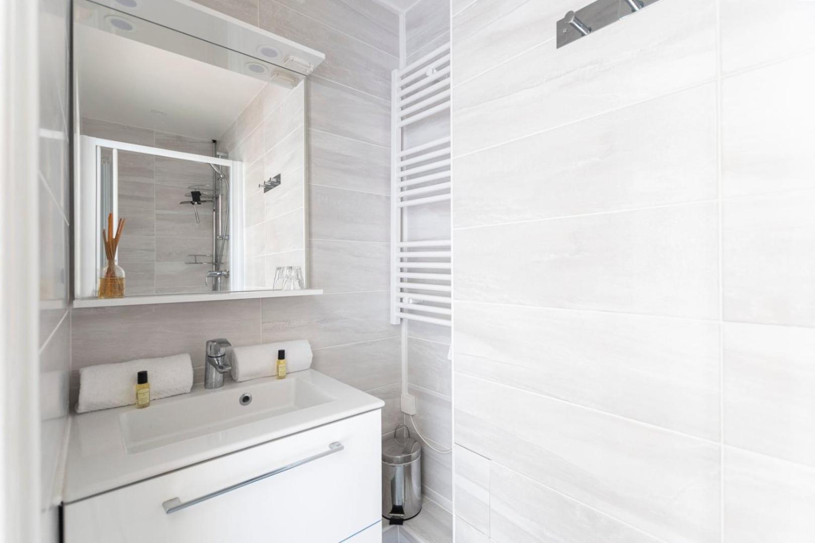 Appartamento Guestready - Stunning 3 Bed Wbalcony Near Champs Elysées *